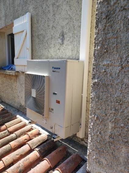 Climatisation Daikin intégrée ou encastrée dans les combles d'une villa à Sanary