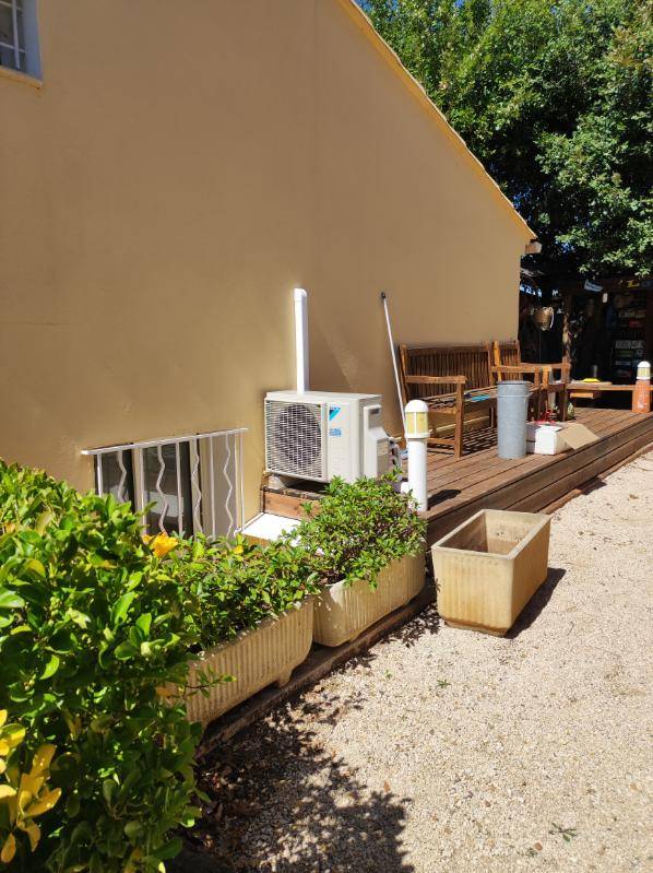 Climatisation réversible Daikin pour 2 chambres dans une maison à Six-Fours près de Toulon