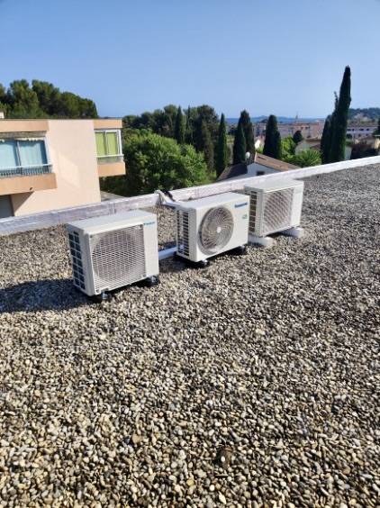 Climatisation sur un toit terrasse à Six-Fours
