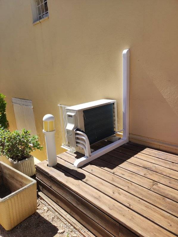 Climatisation réversible Daikin pour 2 chambres dans une maison à Six-Fours près de Toulon