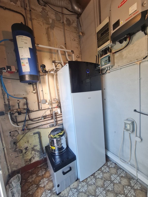 Pompe à chaleur Air/Eau haute température Daikin Altherma à La Seyne sur mer