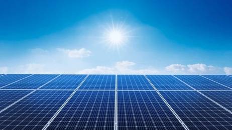 Installation de panneaux solaire photovoltaïque dans le Var près de Toulon.