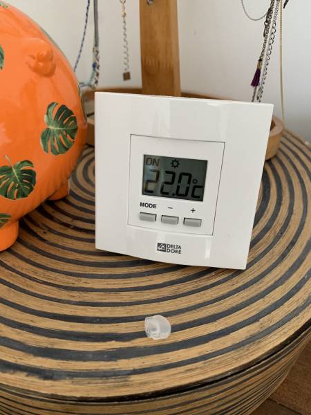 Thermostat sans fil de régulation par pièce pour gainable